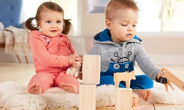 Babys erstes Spielzeug